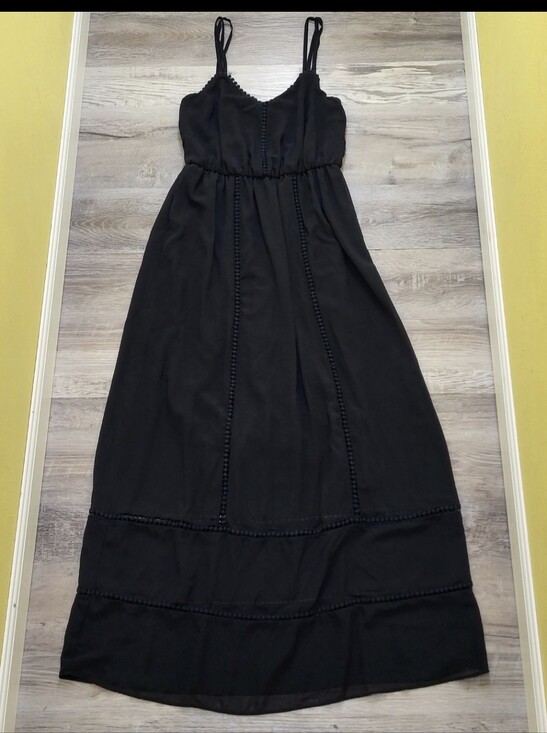 Sequin Hearts Dresses & Skirts - 🛍Sequin Hearts Black Boho Pom Pom Trim Cami Maxi Dress Womens Small